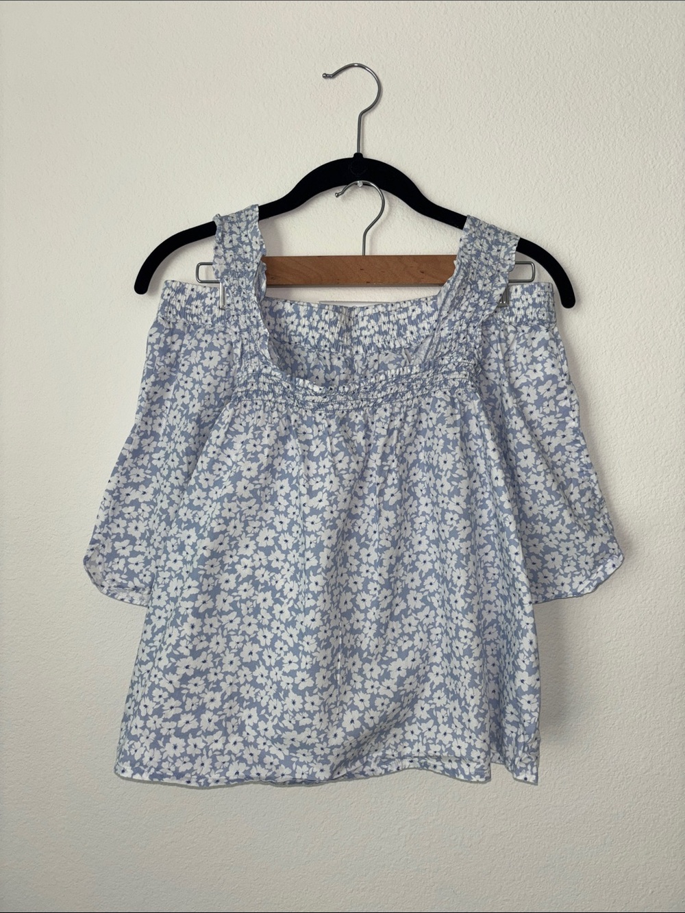 J Crew Women’s Light Blue Floral Off-Shoulder Pajama Set